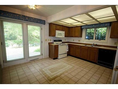 19 W Harbor Pond Rd unit 19B, Boothbay Harbor, ME 04538 - photo 3