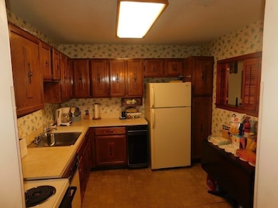 4700 N Main St unit 5B, Fall River, MA 02720 - photo 6