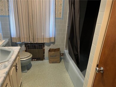 29 Tucker St, Central Falls, RI 02863 - photo 6