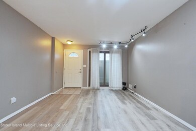 4219 Amboy Rd unit 4A, Staten Island, NY 10308 - photo 3
