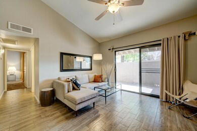 1976 N Lemon Tree Ln-6