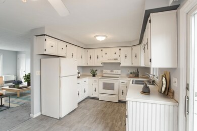 1372 Post Rd 1C, Wells