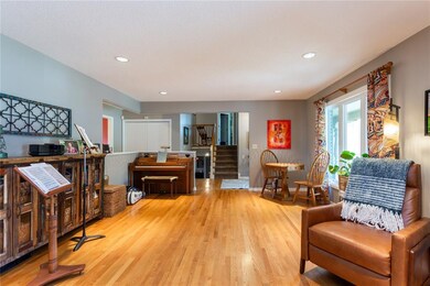 4311 Fox Meadow Dr SE, Cedar Rapids, IA 52403 - photo 4