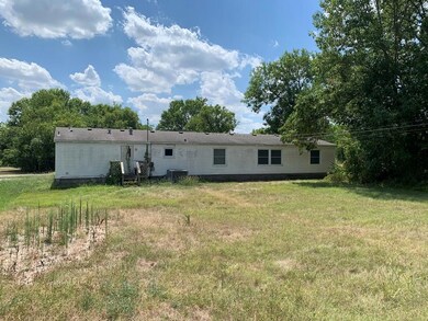 2417 Thornton Ave, Parsons, KS 67357 - photo 3