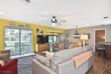 4261 Island Cir unit 5, Fort Myers, FL 33919 - photo 4