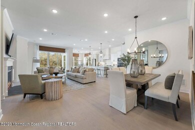 70 Sanctuary Ln Farmingdale