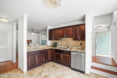 57 Phoenix Ct unit 159, Tinton Falls, NJ 07712 - photo 7