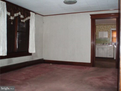 142 N 3rd St, Saint Clair, PA 17970 - photo 5