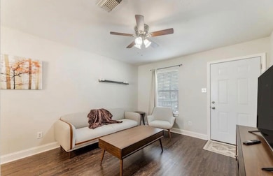 1123 E Sycamore St, Denton, TX 76205 - photo 7