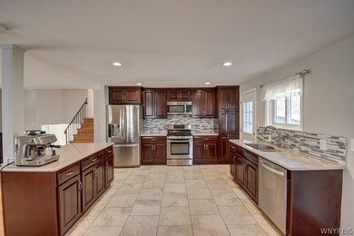 780 Deerfield Dr, North Tonawanda, NY 14120 - photo 3