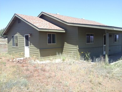 1155 W Halfmoon Ct, Ash Fork, AZ 86320 - photo 2