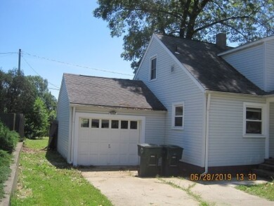 215 E Cowing Dr, Muncie, IN 47303 - photo 4