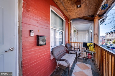 243 Pear St, Reading, PA 19601 - photo 4