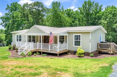 3561 Stutts Rd, Asheboro, NC 27205 - photo 2