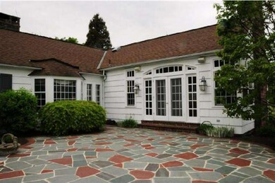 621 Mount Penn Rd, Reading, PA 19607 - photo 7