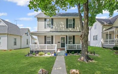 108 E Daggy St, Tuscola, IL 61953 - photo 2