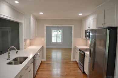 213 Gleneagles Rd E, Statesville, NC 28625 - photo 3