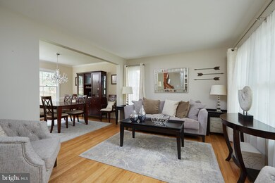 14608 Pebble Hill Ln, North Potomac, MD 20878 - photo 3