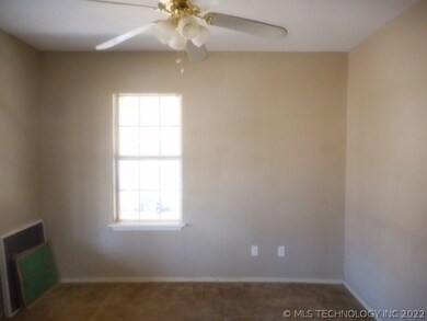 2439 Columbus St, Muskogee, OK 74401 - photo 2