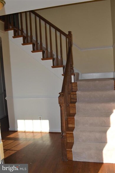 547 Tiffany Ct, Warrenton, VA 20186 - photo 3