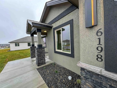 6198 W 30th Place, Kennewick, WA 99338 - photo 2