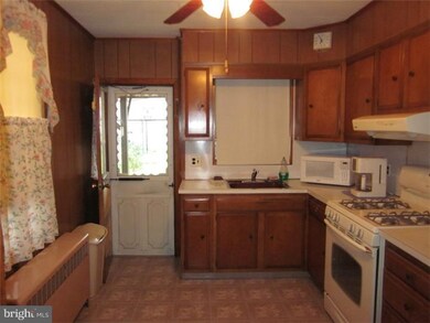 2615 Ash St, Philadelphia, PA 19137 - photo 7
