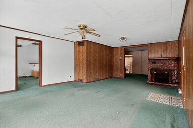 805 Old Salem Rd, Petersburg, IL 62675 - photo 5