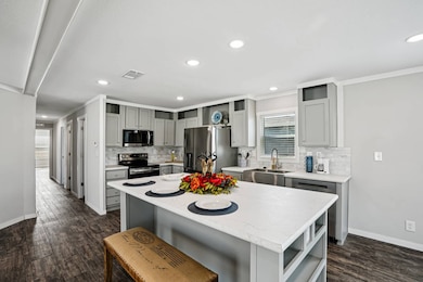 1603 American Dr, Cleburne, TX 76033 - photo 4