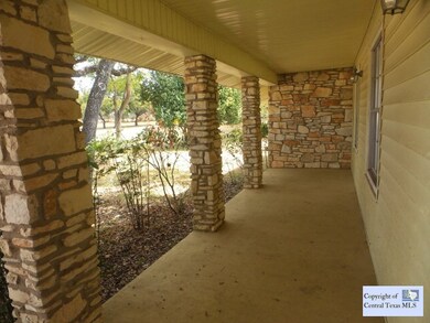 520 Booth Dr, San Marcos, TX 78666 - photo 3