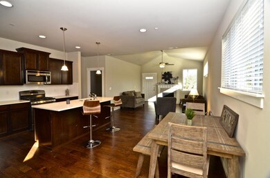 7323 51st St W, University Place, WA 98467 - photo 6