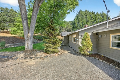 1773 Alta Vista Rd, Eagle Point, OR 97524 - photo 5