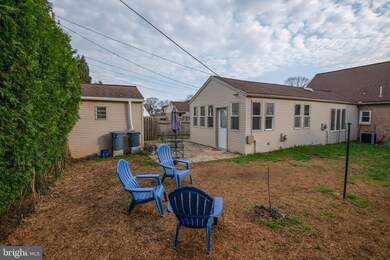 530 Dorchester Ave, Reading, PA 19609 - photo 6