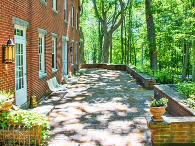 34-mills-road-patio-2-mod-1280