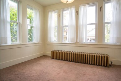 12x8 Sun room off living room