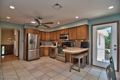 290 Haverford Dr, Wilkes Barre, PA 18702 - photo 2