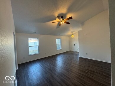 677 Locust Grove Ln, Greenwood, IN 46143 - photo 4