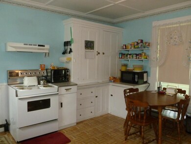 69 Chiswick Ave, Littleton, NH 03561 - photo 6