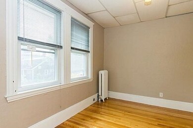 34 Titcomb St unit 3, Newburyport, MA 01950 - photo 4