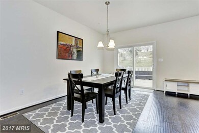 942 Magnolia Blossom Ct, Sykesville, MD 21784 - photo 4