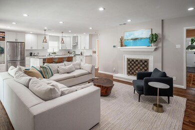 6938 Santa Maria Ln, Dallas, TX 75214 - photo 4