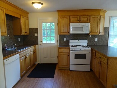 8 Pondover Rd unit 8, Billerica, MA 01821 - photo 2