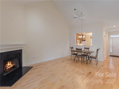 Large Great Room with Dining Area