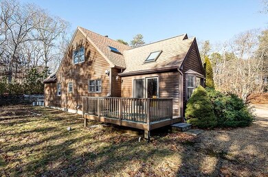 10 Pond View Cir, Oak Bluffs, MA 02568 - photo 2