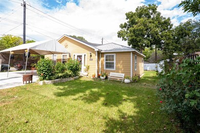 1103 Walnut Ave, Rosenberg, TX 77471 - photo 5