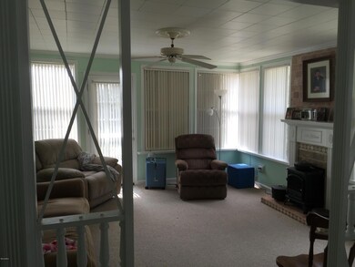 Cedar bonus room