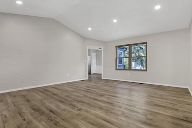 6926 Bennell Dr, Reynoldsburg, OH 43068 - photo 7