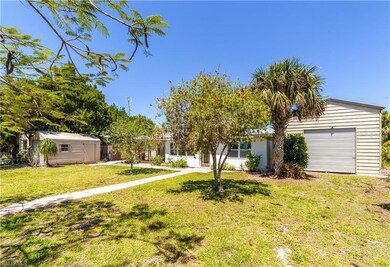 1014 E Anchor Ln, Moore Haven, FL 33471