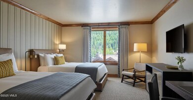 Sebastian Club residence guest bedroom