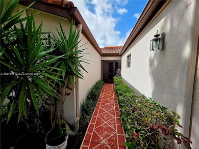 6220 Kings Gate Cir, Delray Beach, FL 33484 - photo 2