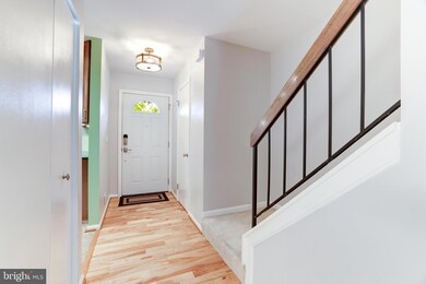 3303 Buckeye Ln, Fairfax, VA 22033 - photo 4